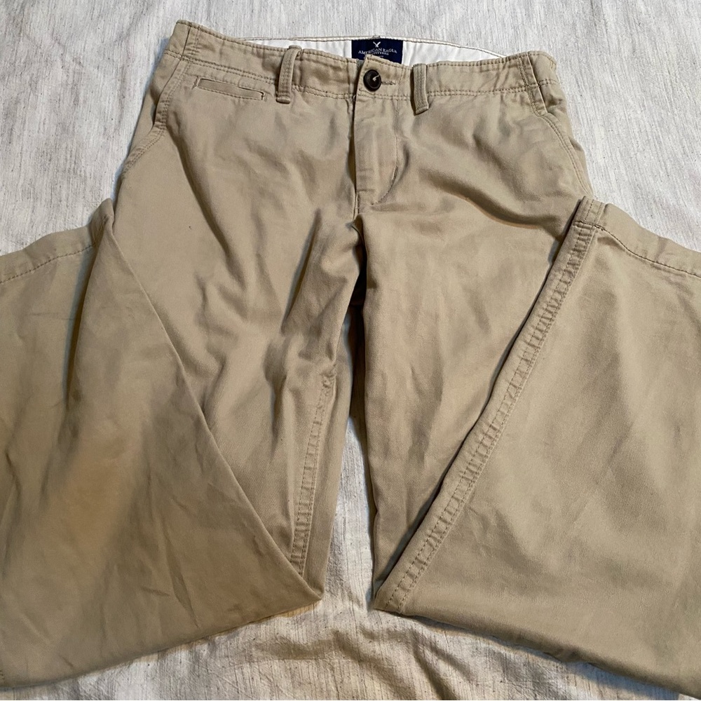 American Eagle Khaki Men’s 30 x 30 Relaxed Straight